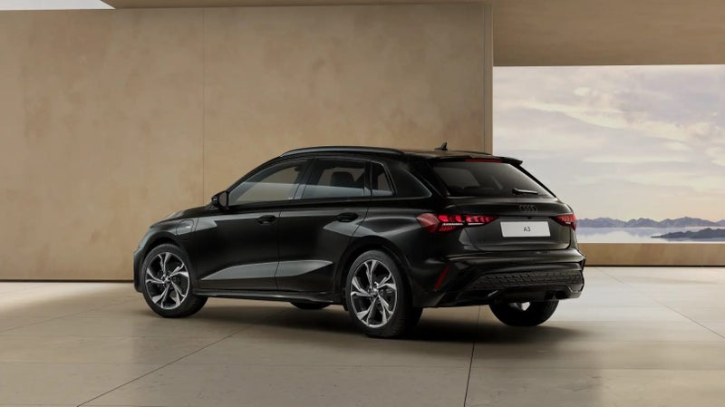 2026 Audi A3 SPORTBACK TFSI E 150 KW image 3