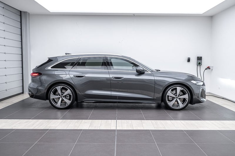 2026 Audi A5 E-HYBRID AVANT S LINE image 2