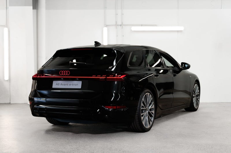 2026 Audi A6 Avant e-tron S line image 2