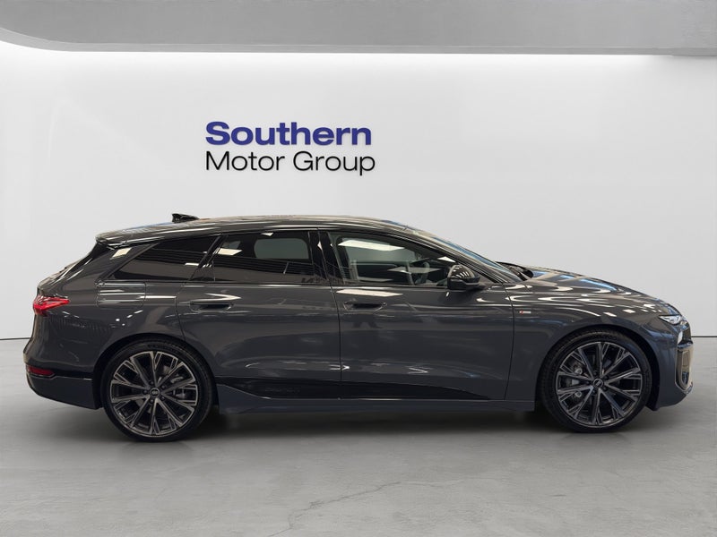 2026 Audi A6 Avant e-tron S line quattro image 5