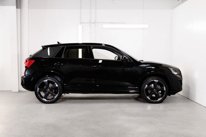 2026 Audi Q2 35 TFSI S tronic 110 kW image 3