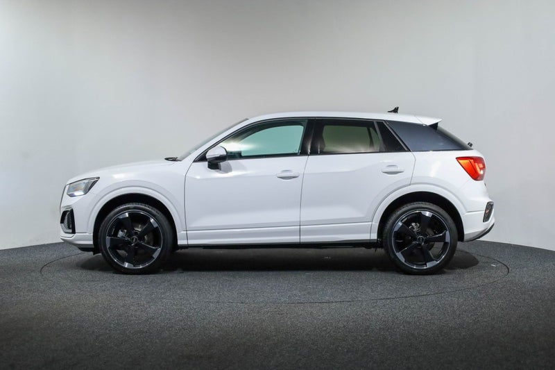 2026 Audi Q2 Dynamic Black Edition 35 TFSI 110kW image 3