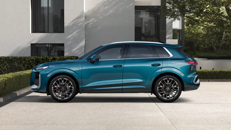 2026 Audi Q3 S-line e-hybrid 200kW image 2