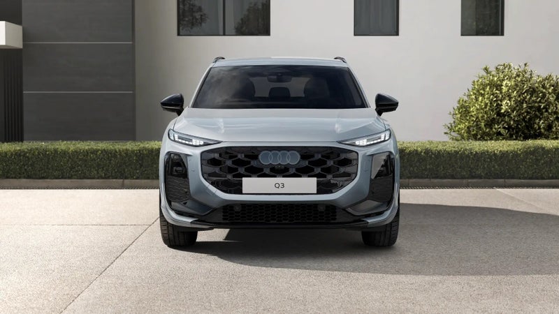 2026 Audi Q3 S-line TFSI 195kW quattro image 5