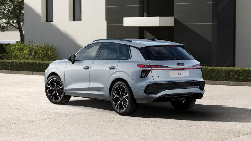 2026 Audi Q3 S-line TFSI 195kW quattro image 3