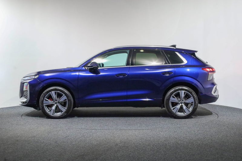 2026 Audi Q3 S-line TFSI MHEV 110kW image 3