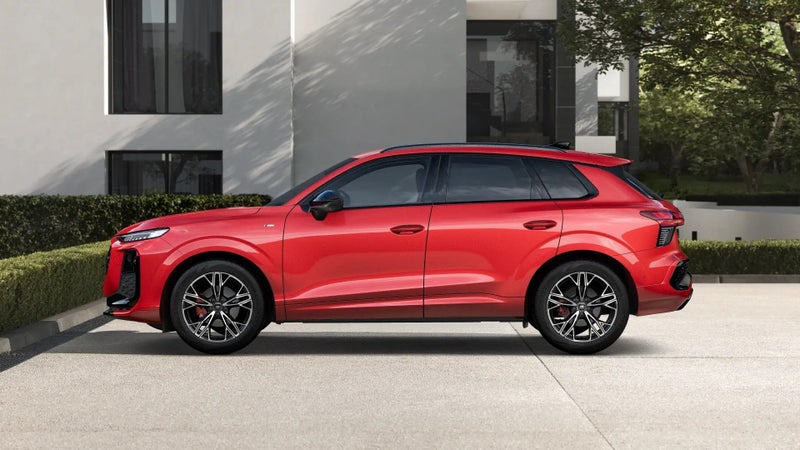 2026 Audi Q3 S-line TFSI MHEV 110kW image 2