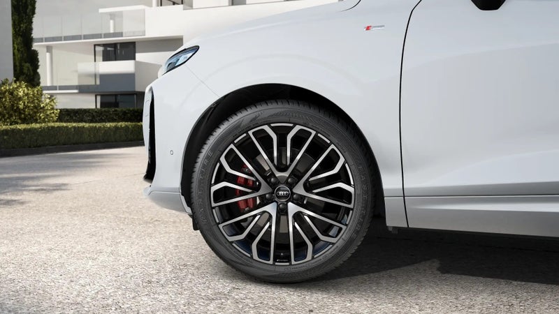2026 Audi Q3 Sportback S-line TFSI 195kW quattro image 5