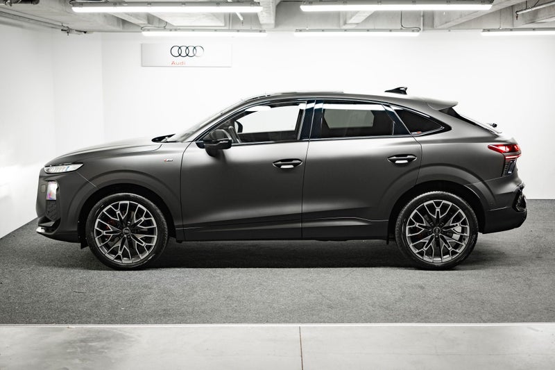 2026 Audi Q3 SPORTBACK TFSI 195kW image 3