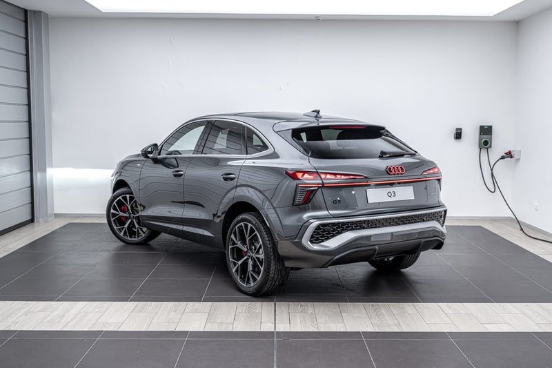 2026 Audi Q3 SPORTBACK TFSI QUATTRO 195 image 3