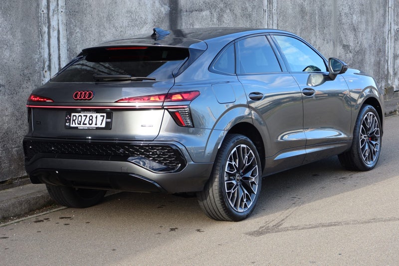 2026 Audi Q3 Sportback TFSI quattro 195 kW image 3
