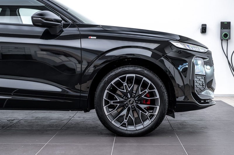 2026 Audi Q3 SUV TFSI quattro 195 kW image 4