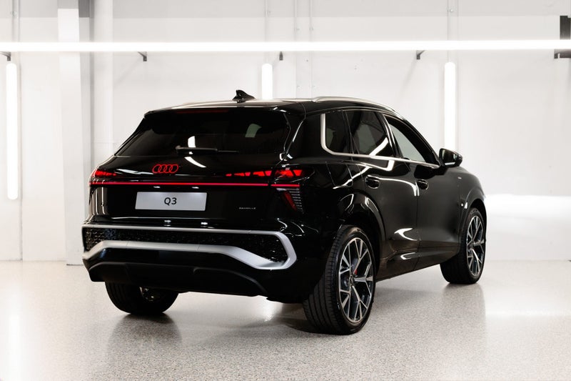 2026 Audi Q3 SUV TFSI quattro 195 kW image 2