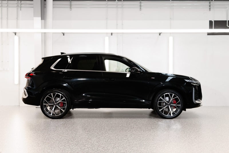 2026 Audi Q3 SUV TFSI quattro 195 kW image 3
