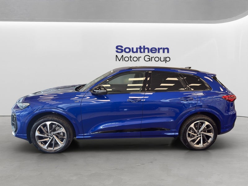 2026 Audi Q5 e-hybrid S line image 4