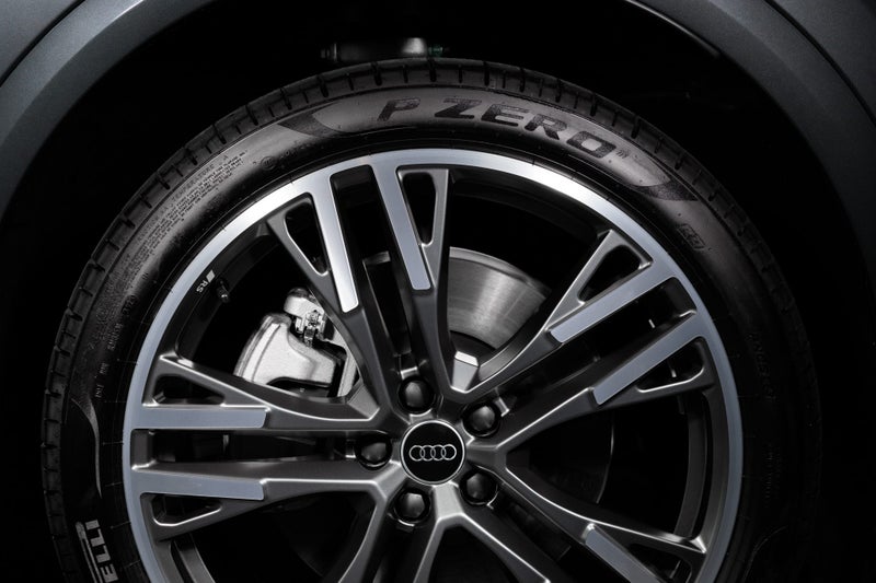 2026 Audi Q5 e-hybrid S line image 5