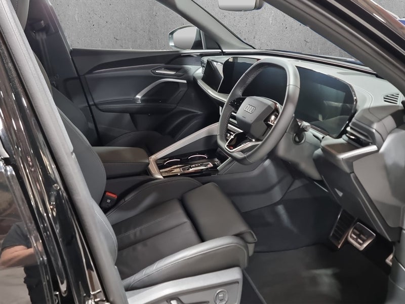 2026 Audi Q5 E-Hybrid S Line Phev image 2