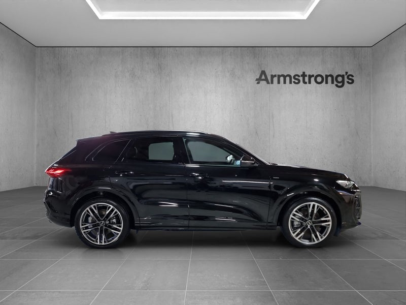 2026 Audi Q5 E-Hybrid S Line Phev image 5