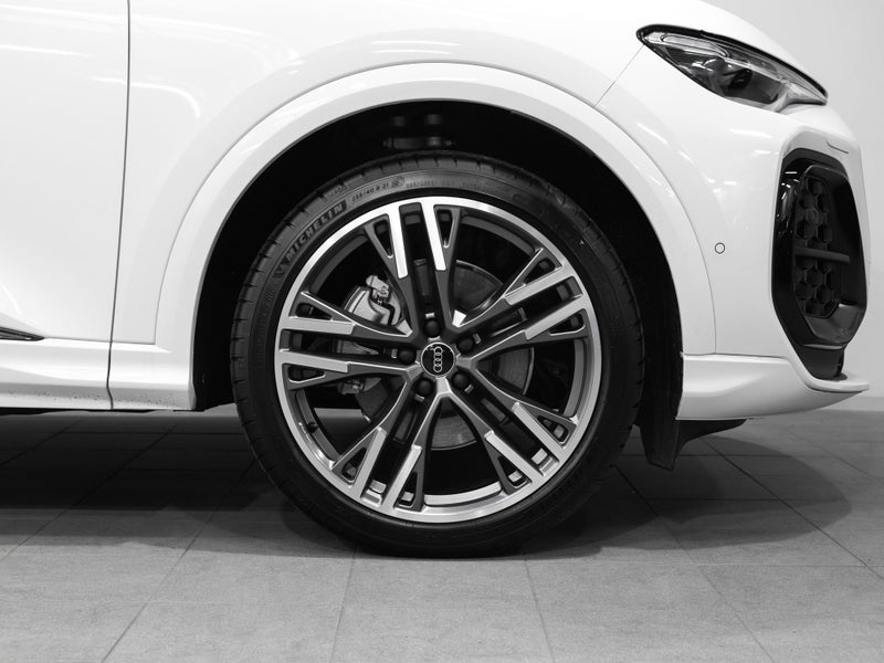2026 Audi Q5 S-Line 150kW 2L MHEV+ Turbo AWD image 3
