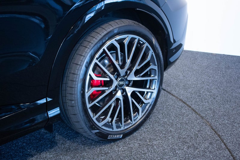 2026 Audi Q5 S-line e-hybrid 220kW quattro image 5