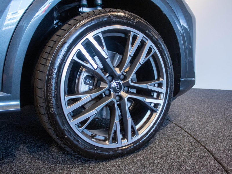 2026 Audi Q5 S-line TFSI MHEV+ 150kW quattro image 5