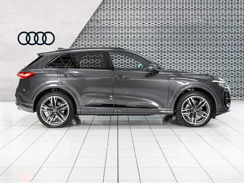 2026 Audi Q5 S Line TFSI quattro image 2