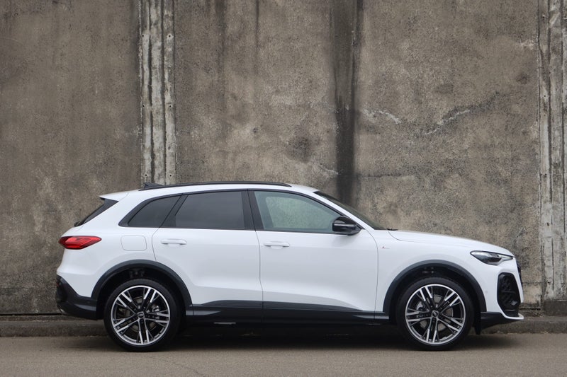 2026 Audi Q5 SUV TFSI quattro S tronic 150 kW image 2