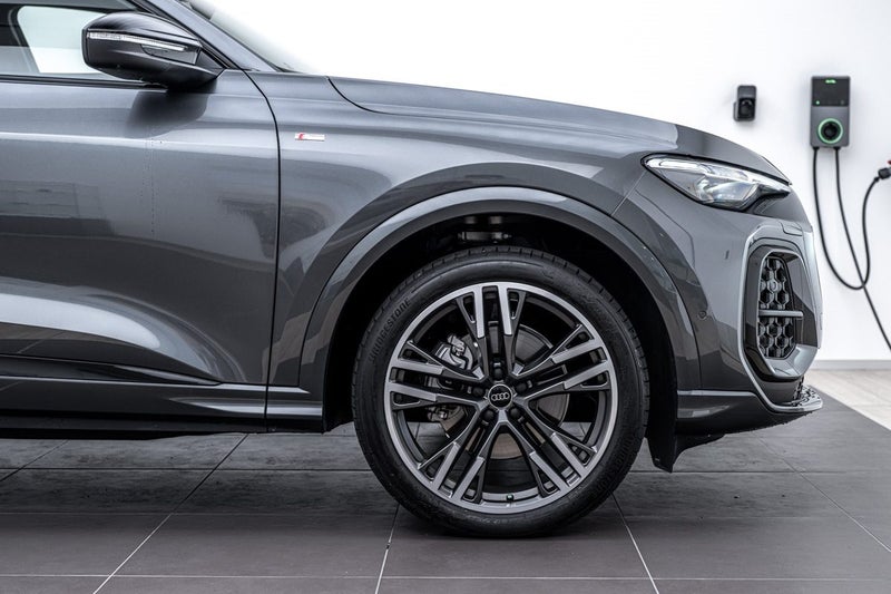 2026 Audi Q5 SUV TFSI QUATTRO S TRONIC image 4