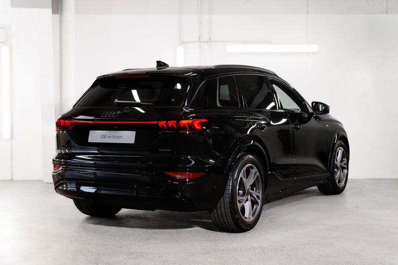 2026 Audi Q6 e-tron 315kW quattro S line image 2