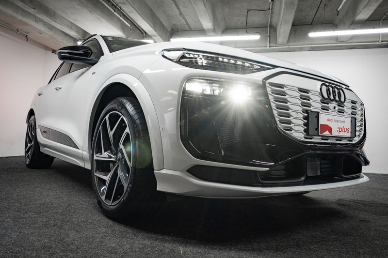 2026 Audi Q6 SUV e-tron quattro 285 kW image 3