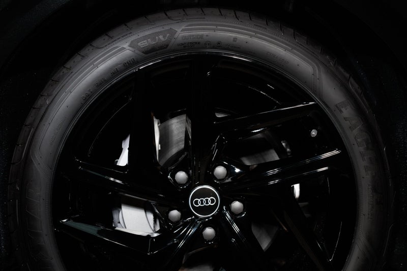 2026 Audi Q6 SUV e-tron quattro 285 kW image 5