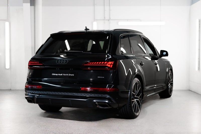 2026 Audi Q7 50 TDI quattro tiptronic image 2