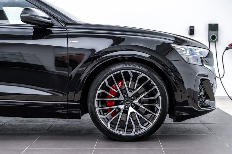 2026 Audi Q8 60 TFSI E image 4