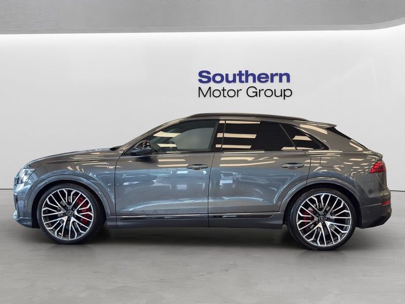 2026 Audi Q8 60 TFSI e image 4