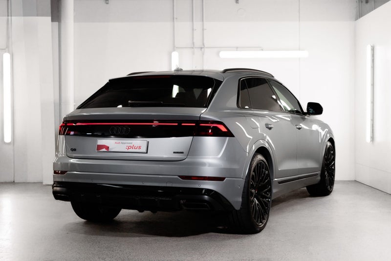 2026 Audi Q8 60 TFSI e image 2