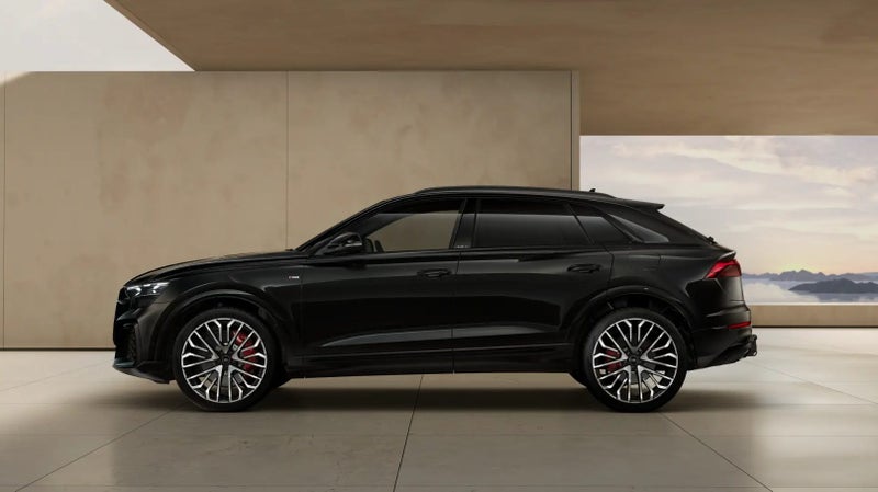 2026 Audi Q8 60 TFSI E image 2