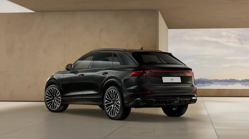 2026 Audi Q8 60 TFSI E image 3
