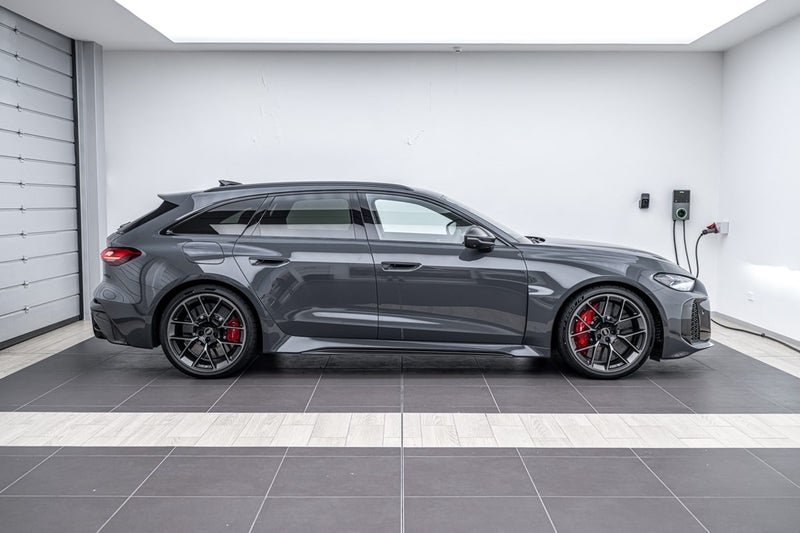2026 Audi RS5 TFSI QUATTRO AVANT image 2