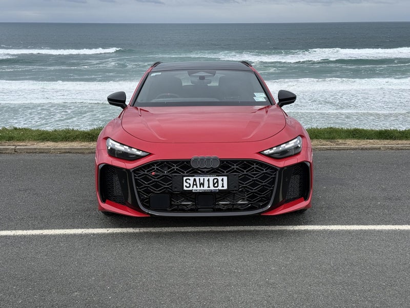 2026 Audi RS5 TFSI Quattro Avant image 3