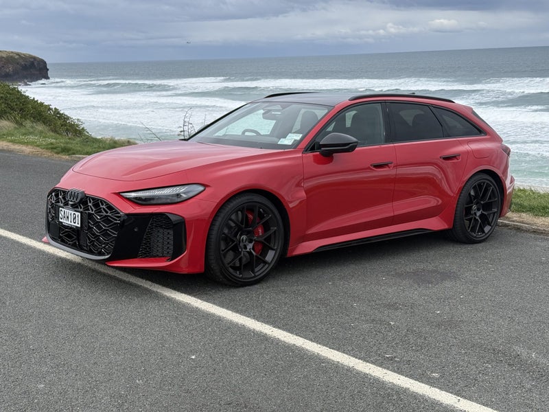 2026 Audi RS5 TFSI Quattro Avant image 4