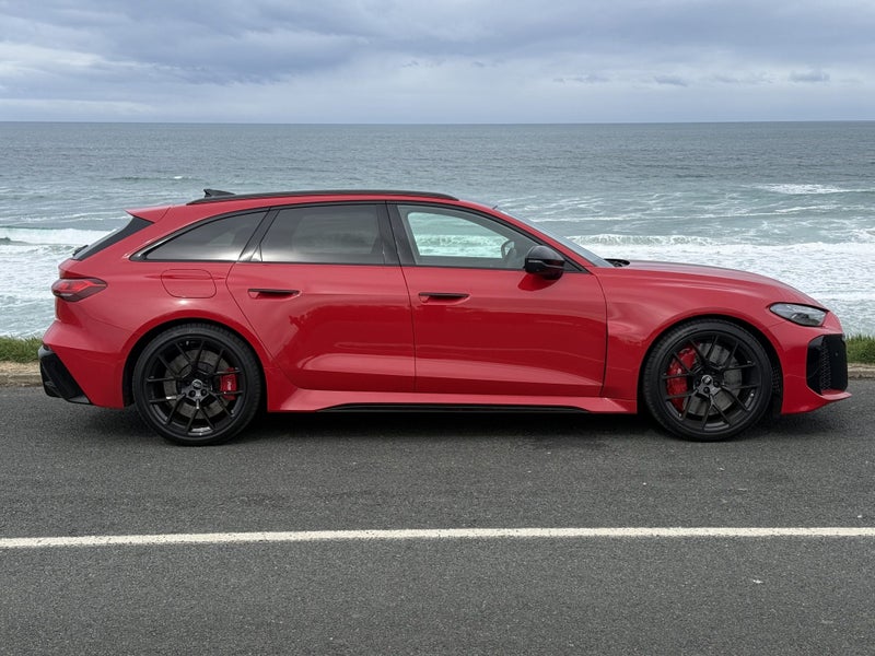 2026 Audi RS5 TFSI Quattro Avant image 5