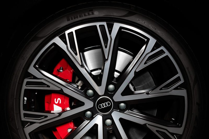 2026 Audi S6 Avant e-tron image 5