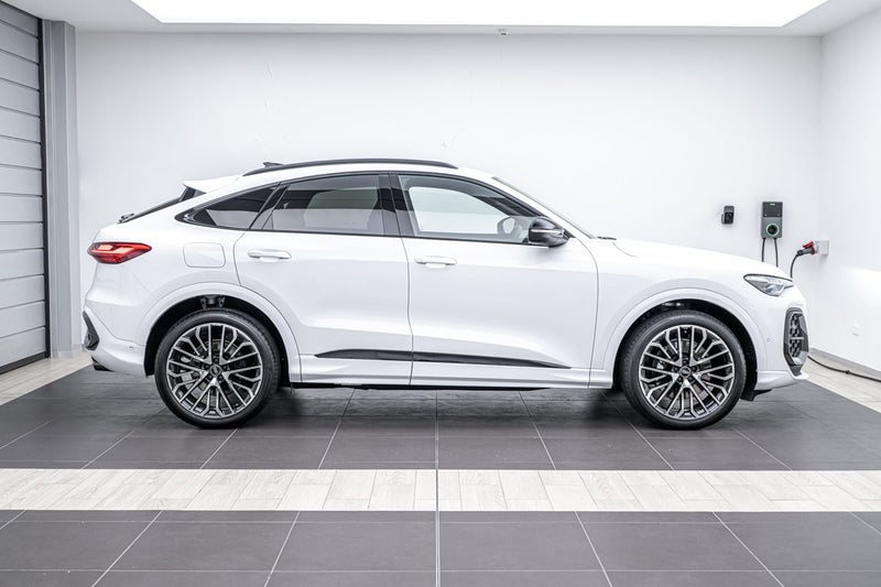 2026 Audi SQ5 SPORTBACK TFSI image 2
