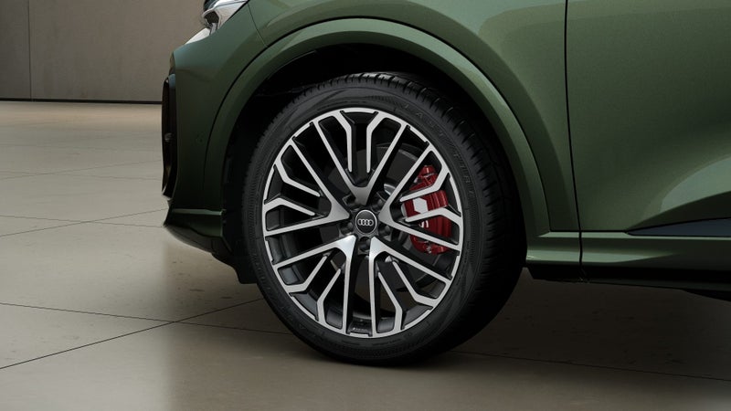 2026 Audi SQ5 SUV TFSI image 5