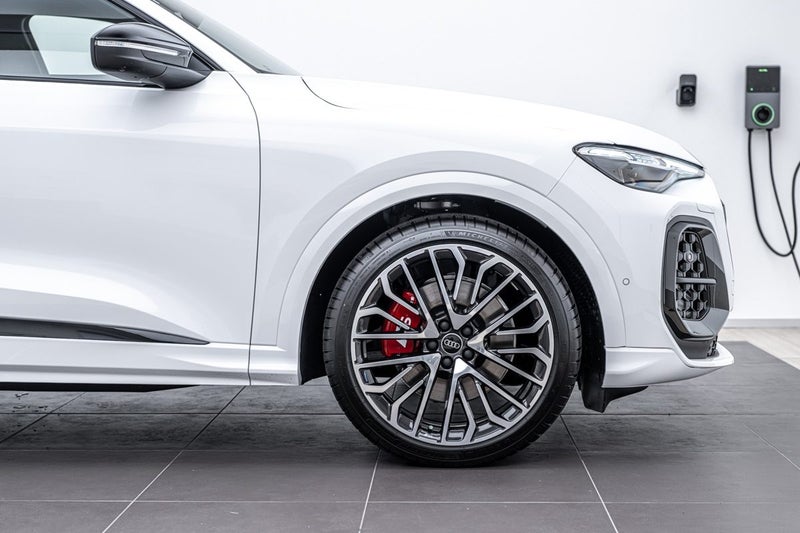 2026 Audi SQ5 SUV TFSI image 4