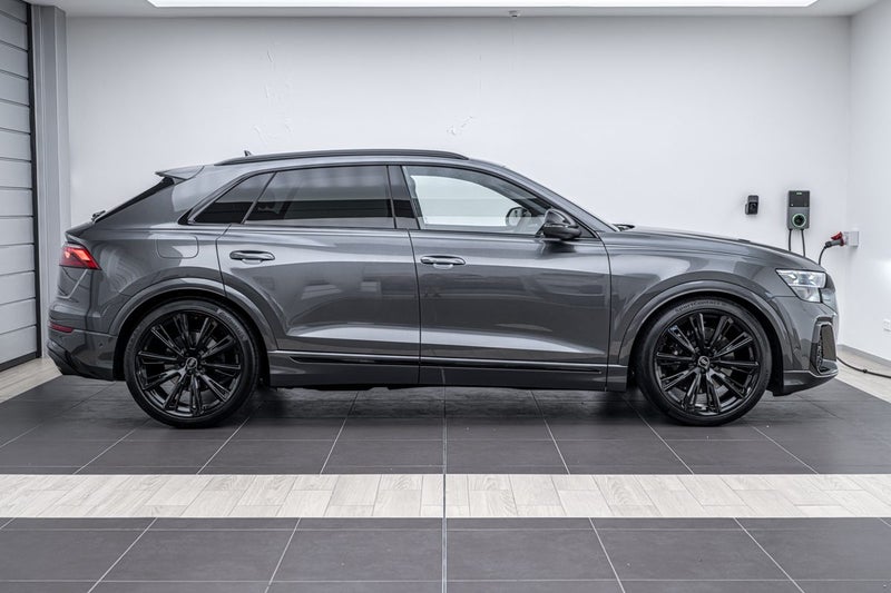 2026 Audi SQ8 TFSI image 2
