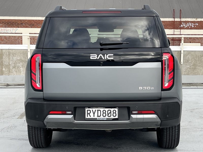 2026 BAIC B30 B30e Premium Adventure Hybrid AWD image 3