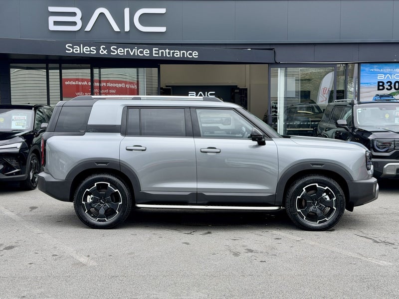 2026 BAIC B30 B30e Premium Adventure Hybrid AWD image 2