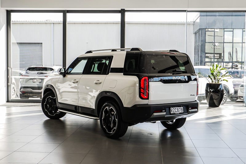 2026 BAIC B30 HYBRID 4WD PREMIUM ADVENTURE AWD image 3