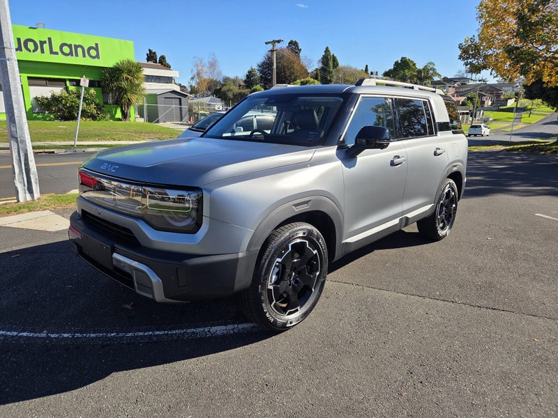 2026 BAIC B30 Premium Adventure HEV 2WD Hybrid image 2